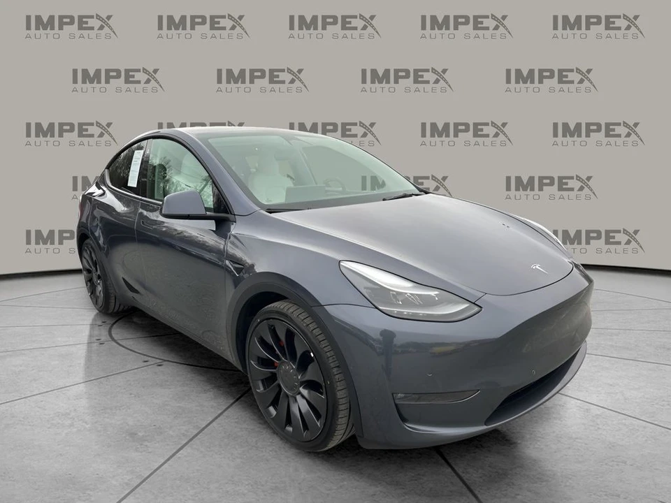 2022 Tesla Model Y Performance - Image 7 of 12