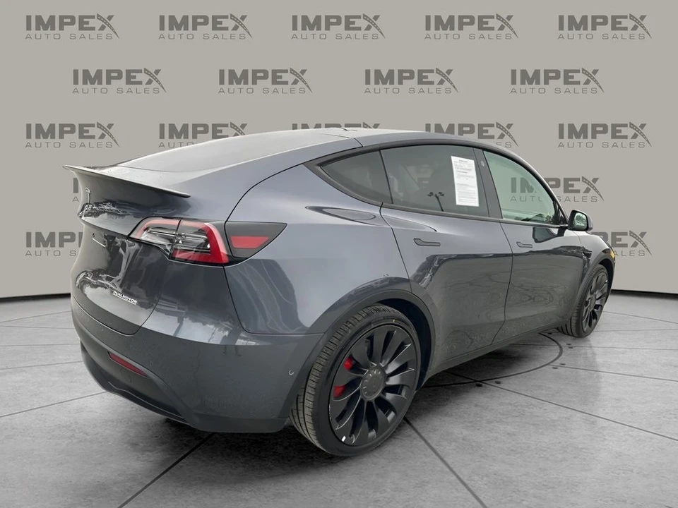 2022 Tesla Model Y Performance - Image 5 of 12