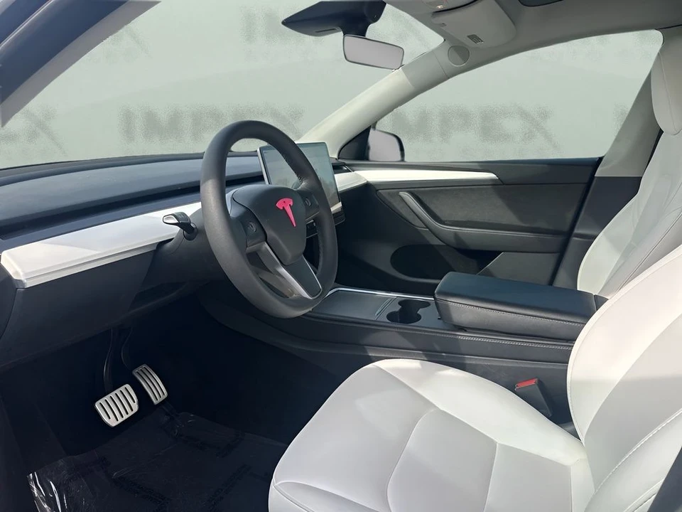2022 Tesla Model Y Performance - Image 9 of 21
