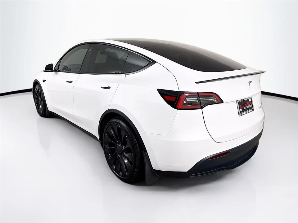 2022 Tesla Model Y Performance - Image 5 of 21