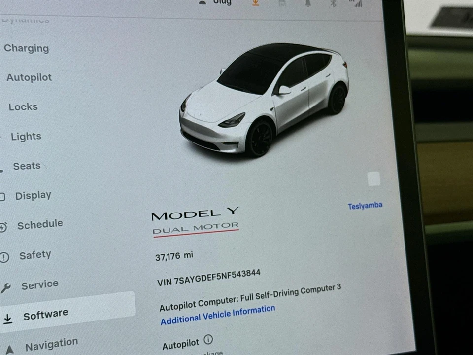 2022 Tesla Model Y Performance - Image 12 of 21