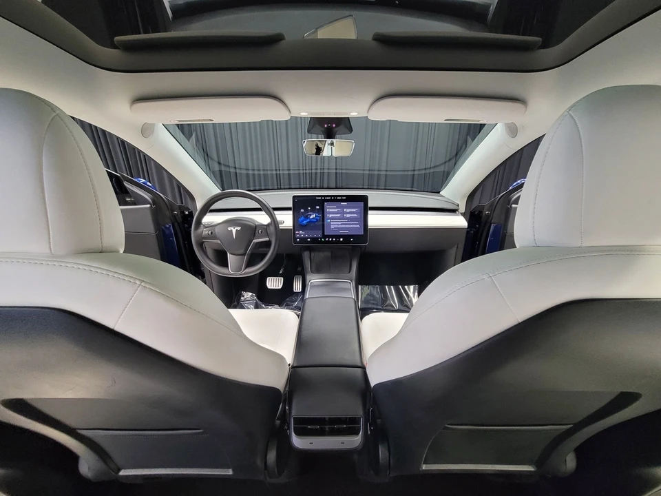 2022 Tesla Model Y Performance - Image 2 of 12