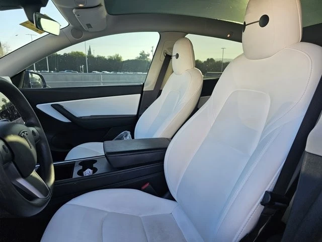 2022 Tesla Model Y Performance - Image 6 of 12