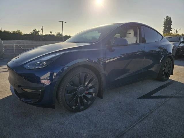 2022 Tesla Model Y Performance - Image 4 of 12