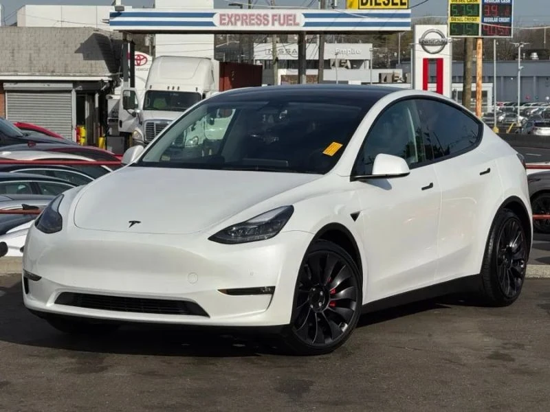 2022 Tesla Model Y Performance - Image 9 of 12