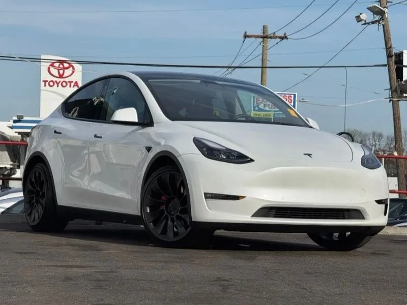 2022 Tesla Model Y Performance - Image 3 of 12