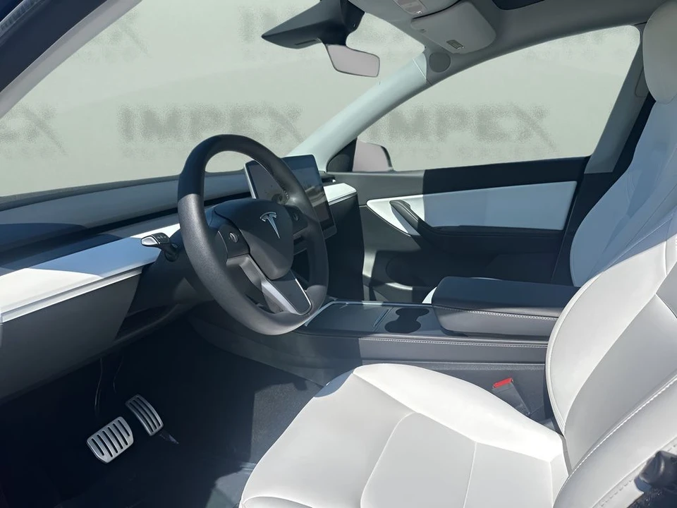 2022 Tesla Model Y Performance - Image 9 of 12