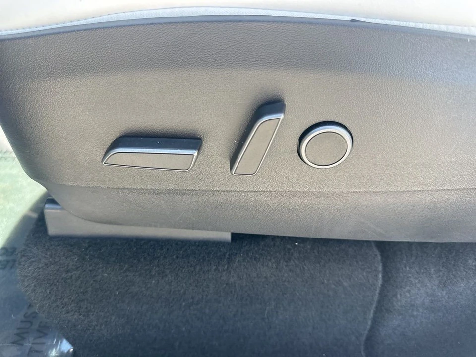 2022 Tesla Model Y Performance - Image 10 of 12