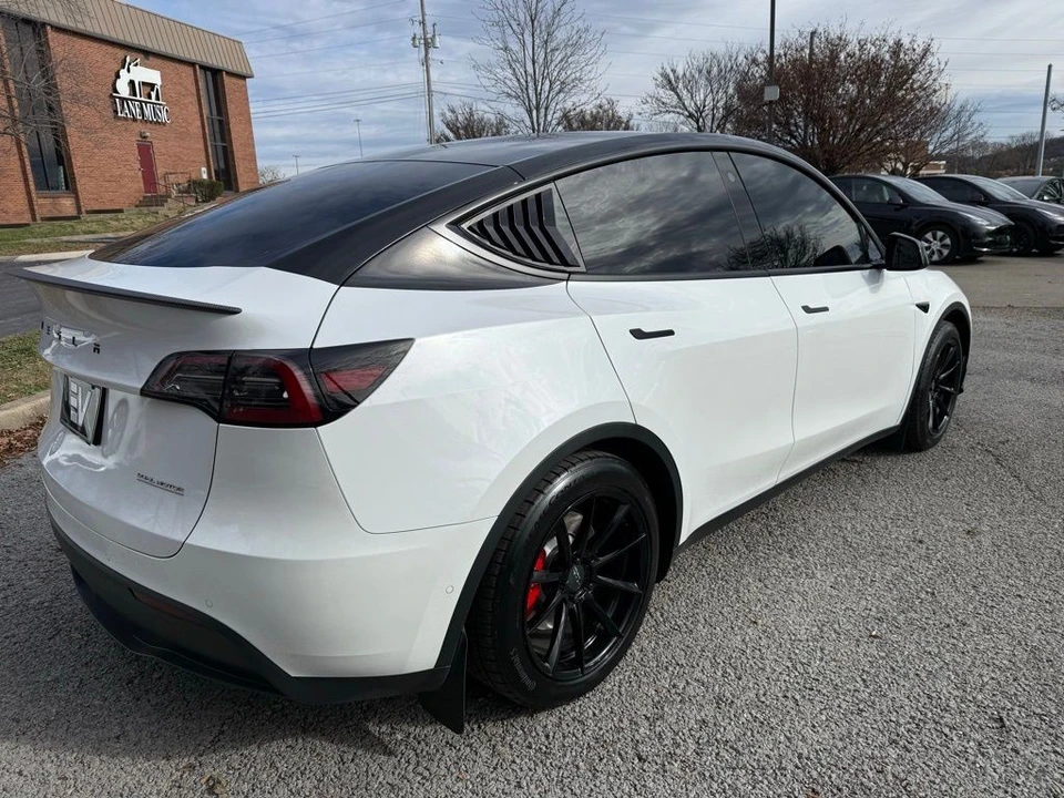 2022 Tesla Model Y Performance - Image 4 of 13