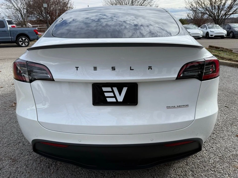 2022 Tesla Model Y Performance - Image 5 of 13