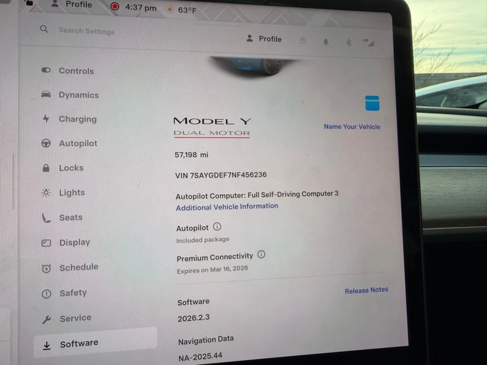 2022 Tesla Model Y Performance - Image 15 of 16