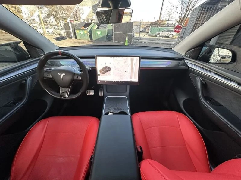 2022 Tesla Model Y Performance - Image 9 of 12
