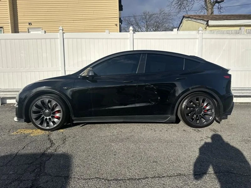2022 Tesla Model Y Performance - Image 4 of 12