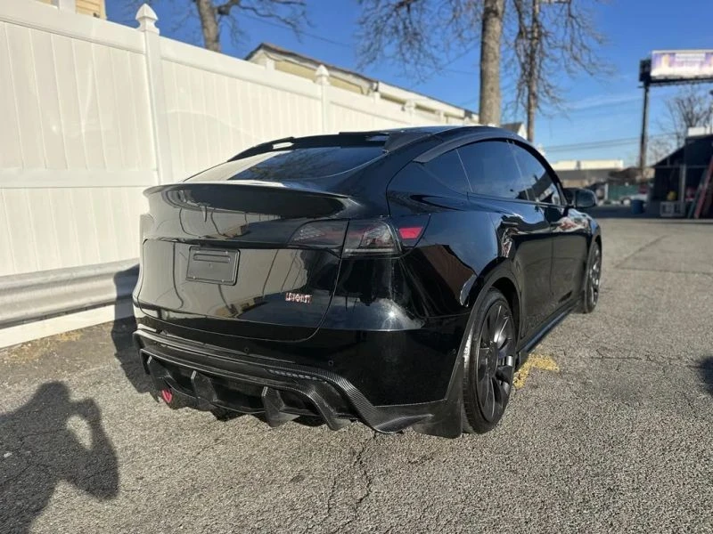 2022 Tesla Model Y Performance - Image 7 of 12