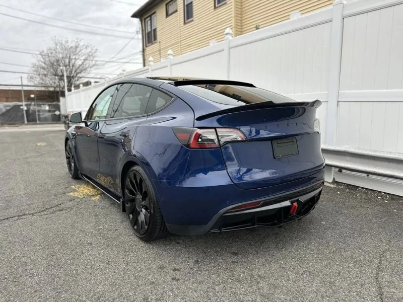 2022 Tesla Model Y Performance - Image 5 of 12