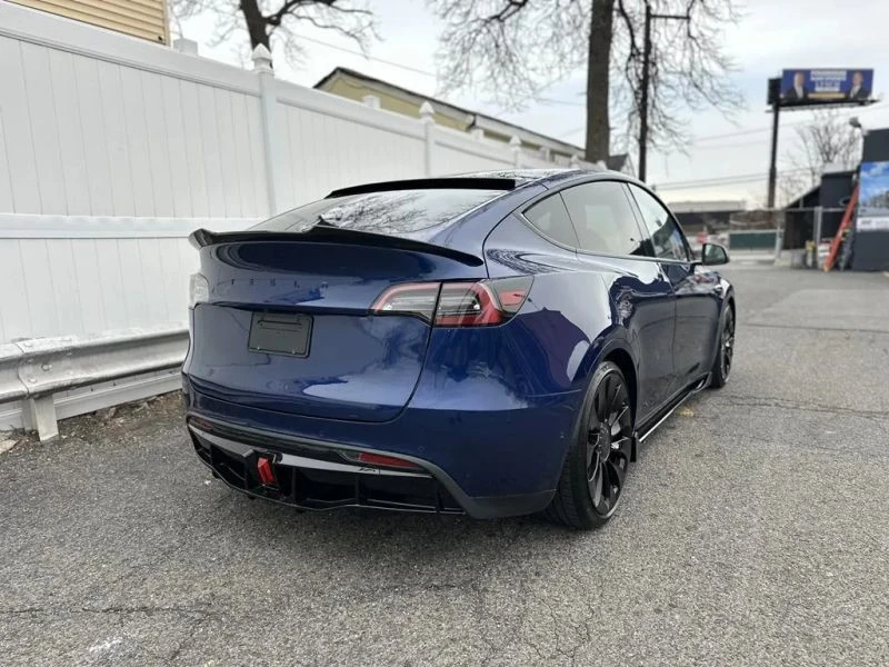 2022 Tesla Model Y Performance - Image 7 of 12