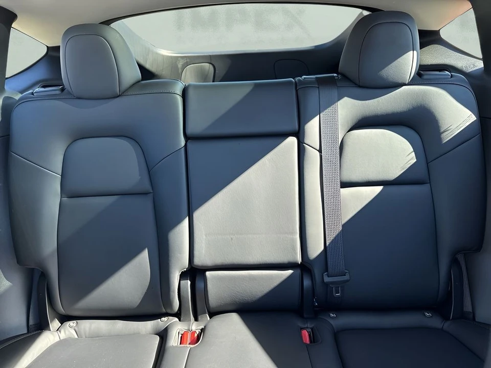 2022 Tesla Model Y Performance - Image 12 of 21