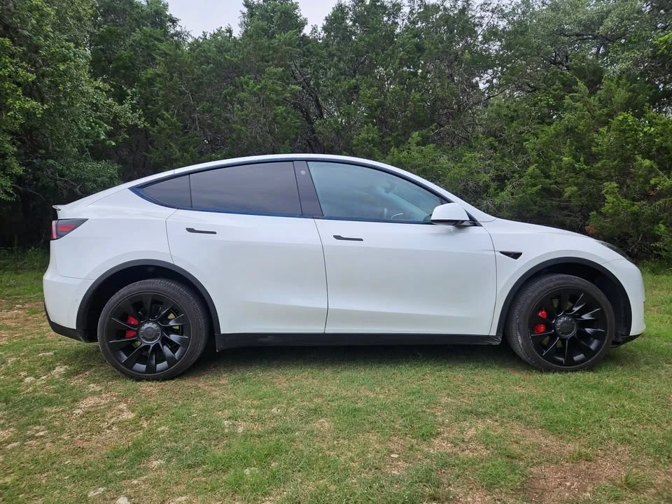 2022 Tesla Model Y Performance - Image 9 of 20