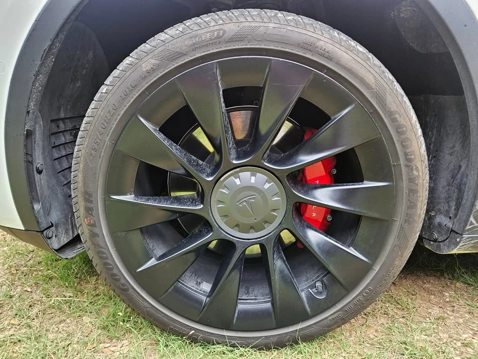 2022 Tesla Model Y Performance - Image 16 of 20