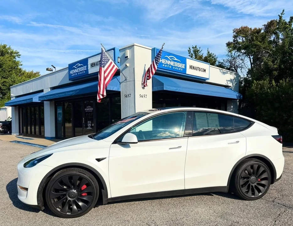 2022 Tesla Model Y Performance - Image 5 of 20