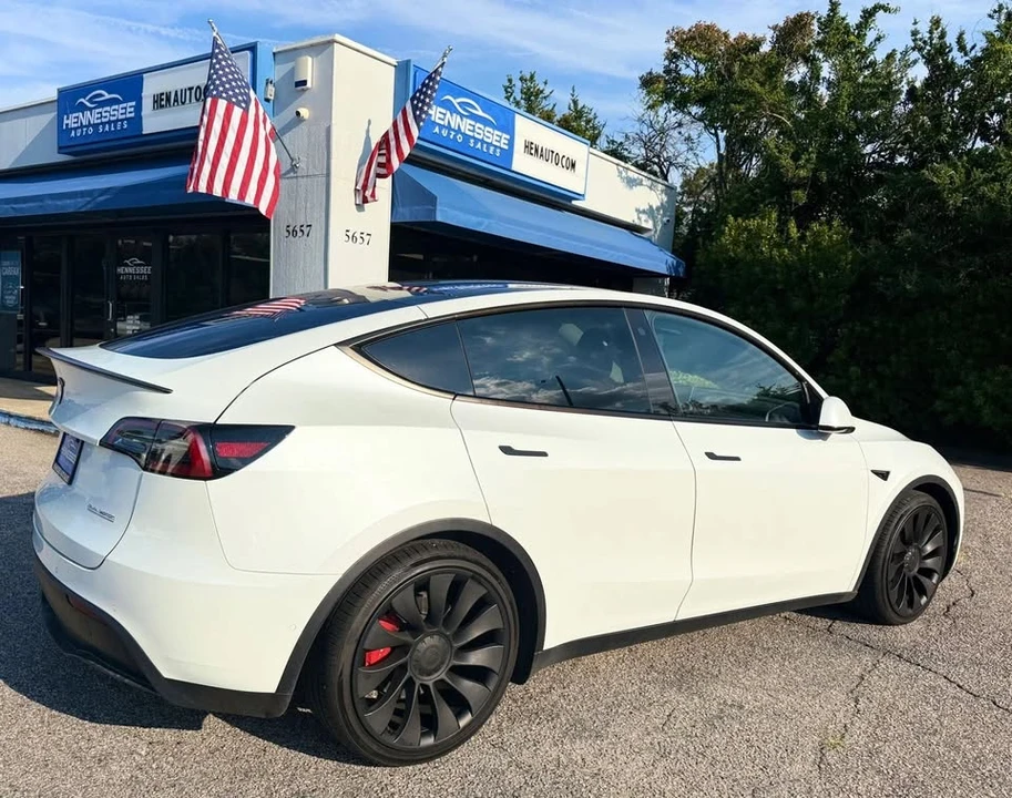 2022 Tesla Model Y Performance - Image 2 of 20
