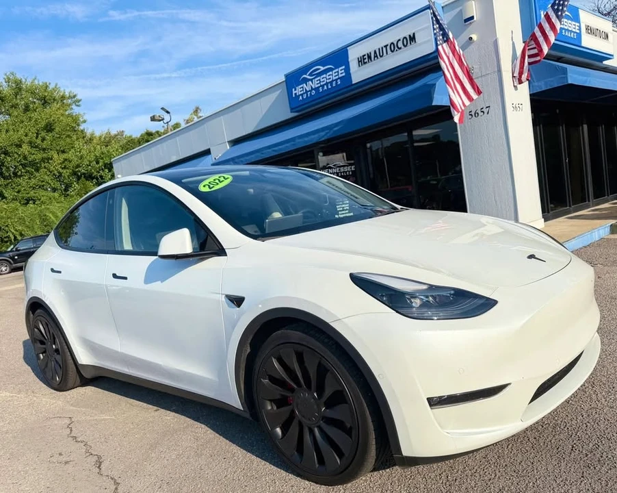 2022 Tesla Model Y Performance - Image 10 of 20