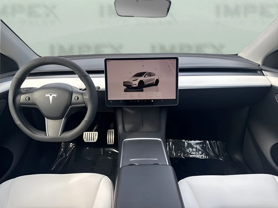 2022 Tesla Model Y Performance - Image 13 of 21