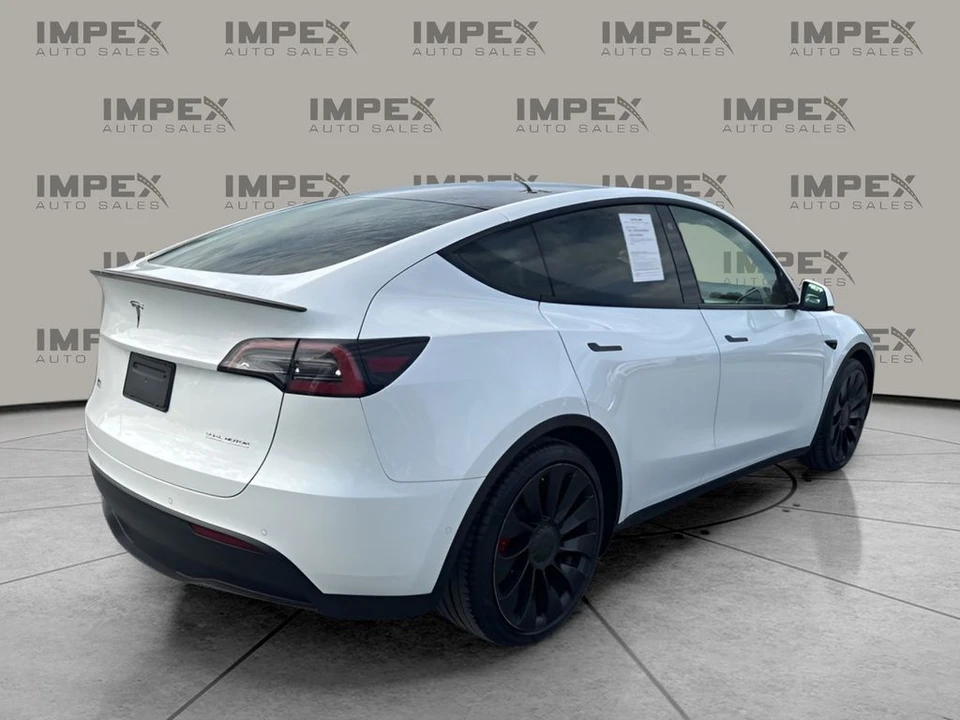 2022 Tesla Model Y Performance - Image 5 of 21