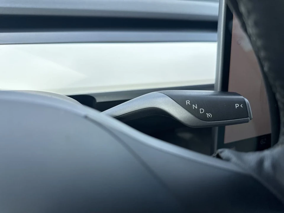 2022 Tesla Model Y Performance - Image 18 of 21