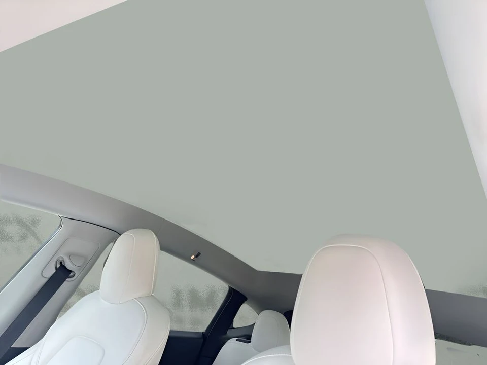 2022 Tesla Model Y Performance - Image 11 of 21