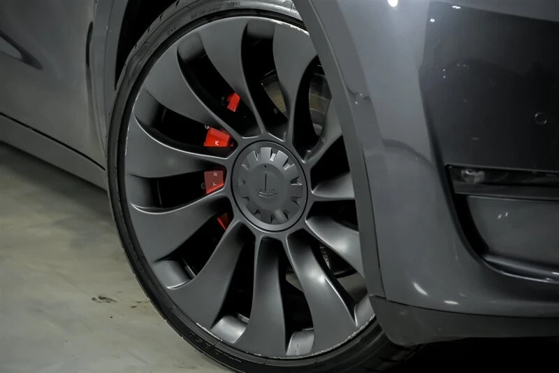 2022 Tesla Model Y Performance - Image 4 of 12
