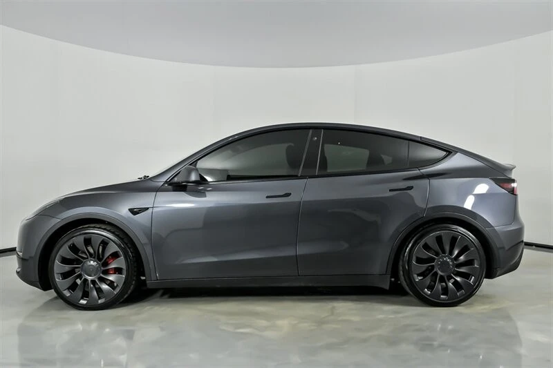 2022 Tesla Model Y Performance - Image 8 of 12