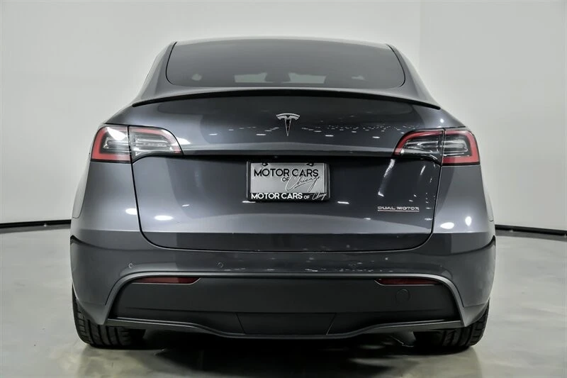 2022 Tesla Model Y Performance - Image 11 of 12