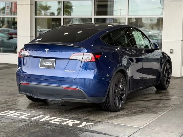 2022 Tesla Model Y Performance - Image 11 of 12