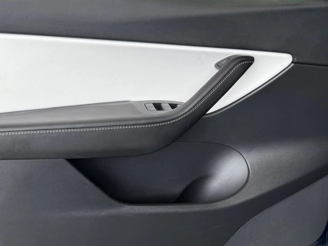 2022 Tesla Model Y Performance - Image 12 of 12