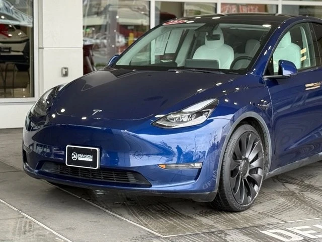 2022 Tesla Model Y Performance - Image 3 of 12