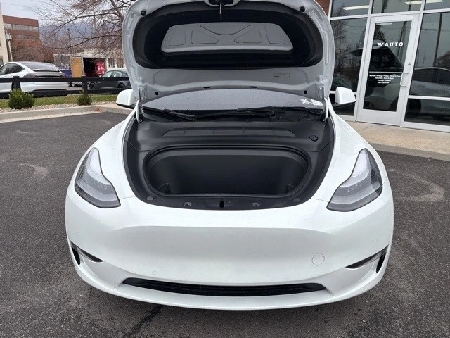 2022 Tesla Model Y Performance - Image 15 of 21