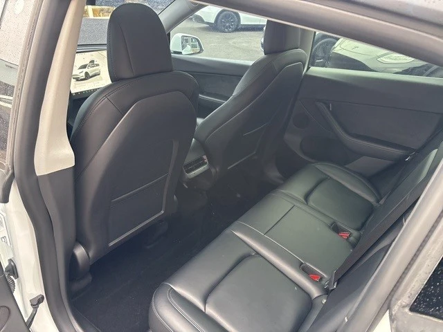 2022 Tesla Model Y Performance - Image 18 of 21