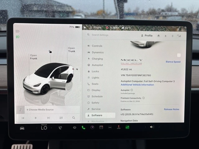 2022 Tesla Model Y Performance - Image 14 of 21