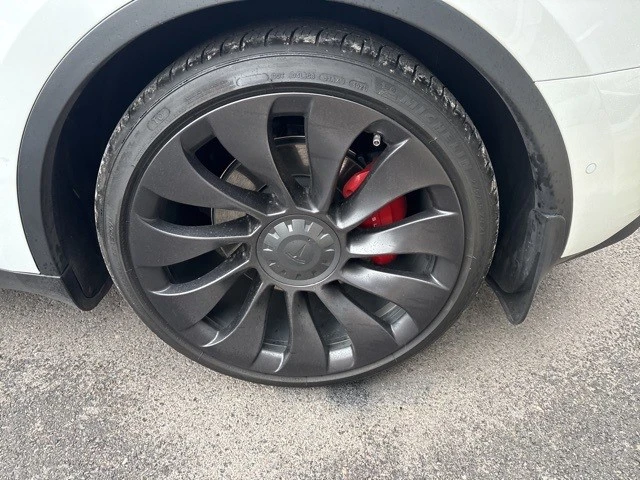 2022 Tesla Model Y Performance - Image 6 of 21