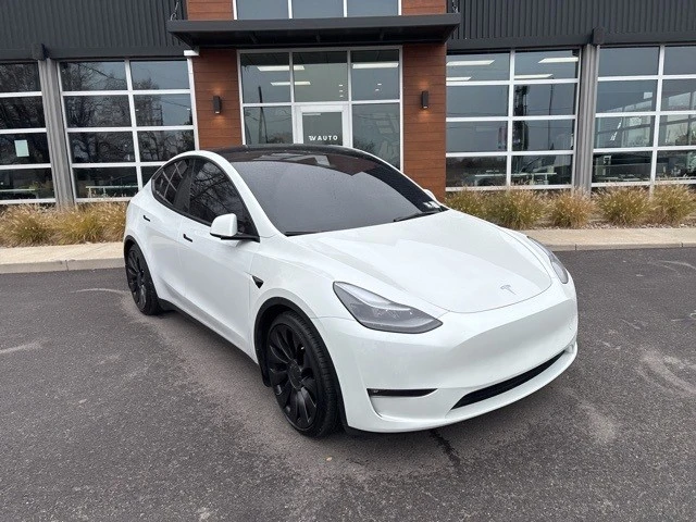 2022 Tesla Model Y Performance - Image 2 of 21