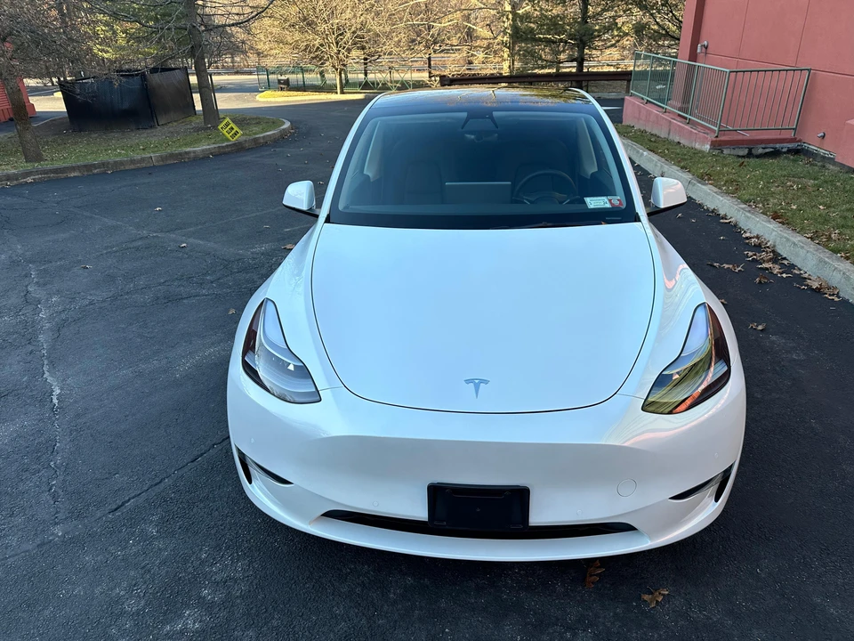2022 Tesla Model Y Performance - Image 6 of 31