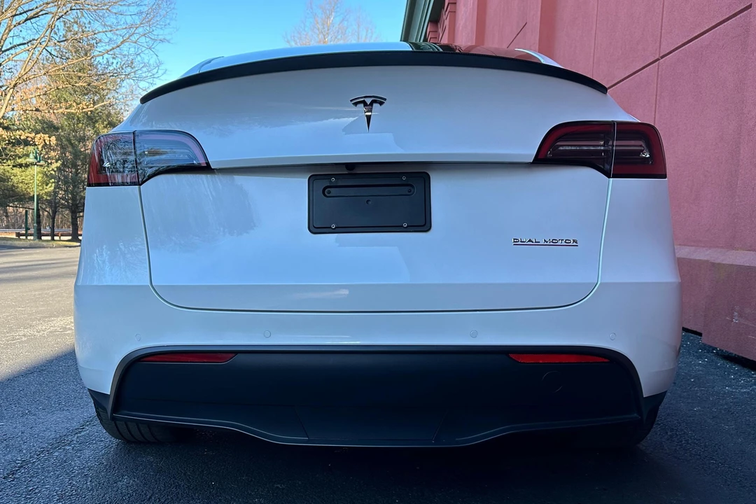 2022 Tesla Model Y Performance - Image 5 of 31