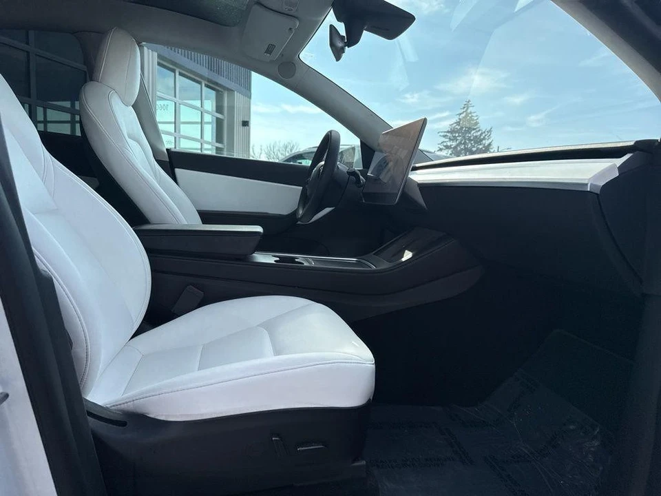 2022 Tesla Model Y Performance - Image 21 of 21