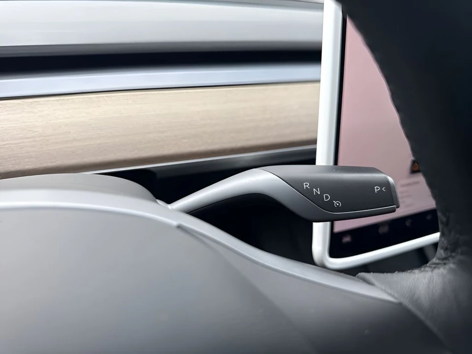 2022 Tesla Model Y Performance - Image 18 of 21