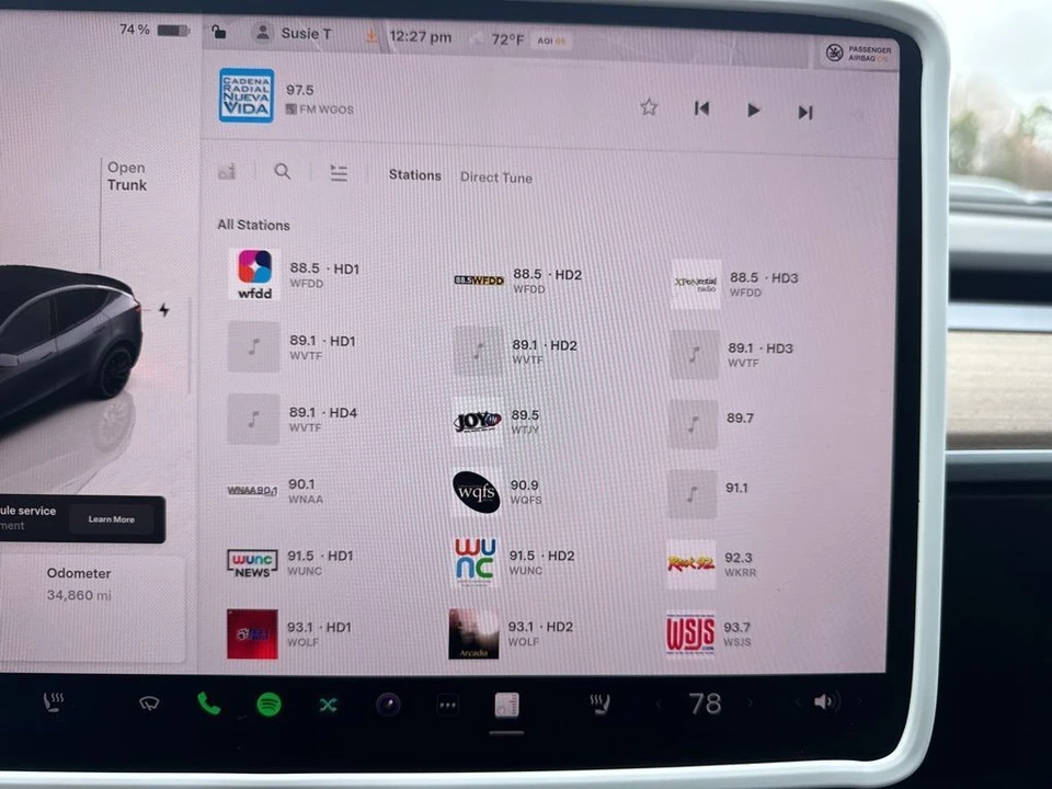 2022 Tesla Model Y Performance - Image 19 of 21