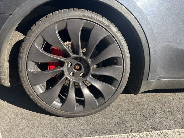 2022 Tesla Model Y Performance - Image 10 of 12