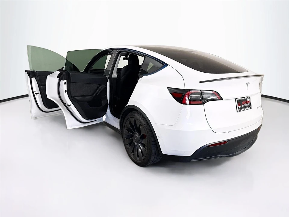 2022 Tesla Model Y Performance - Image 21 of 21