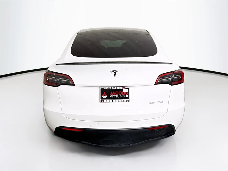 2022 Tesla Model Y Performance - Image 12 of 21