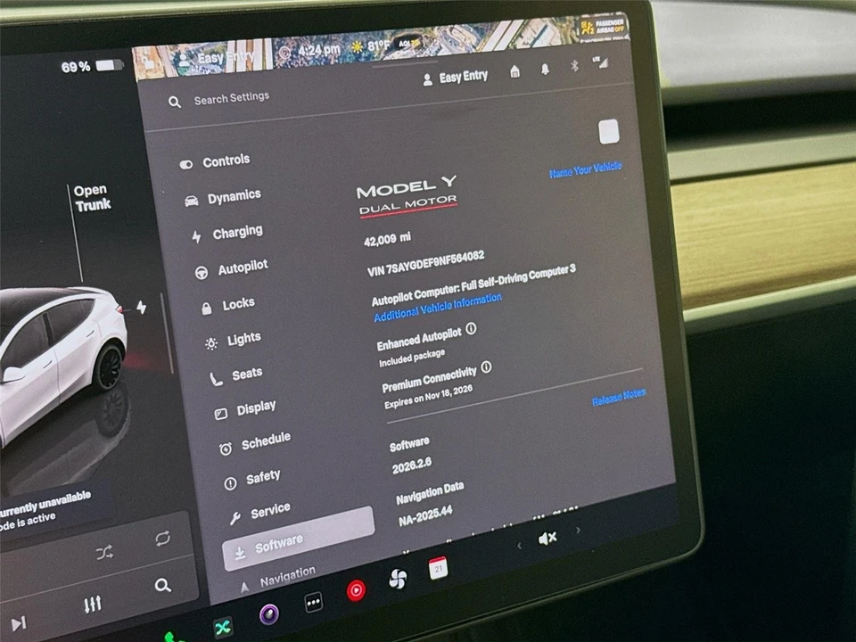 2022 Tesla Model Y Performance - Image 3 of 21